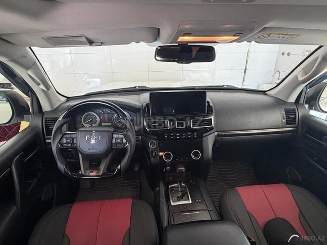 Toyota Land Cruiser-3