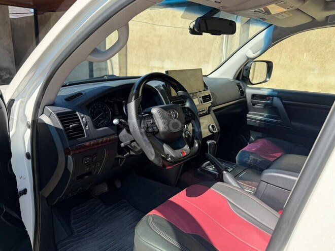Toyota Land Cruiser-14