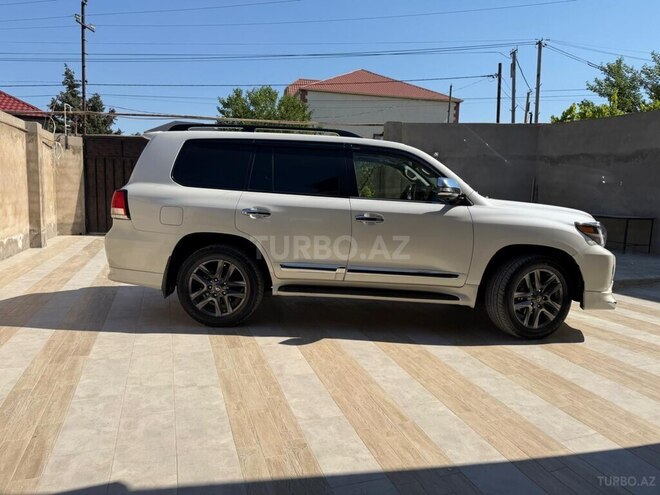 Toyota Land Cruiser-18