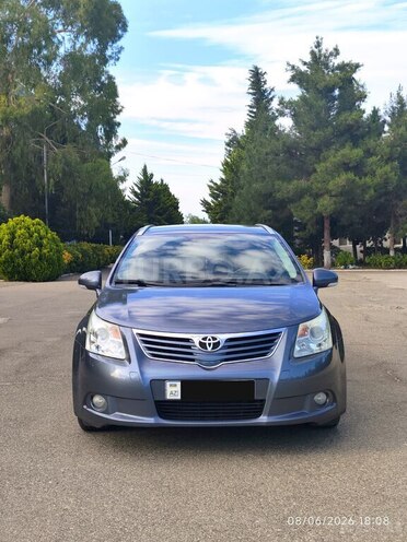 Toyota Avensis-2