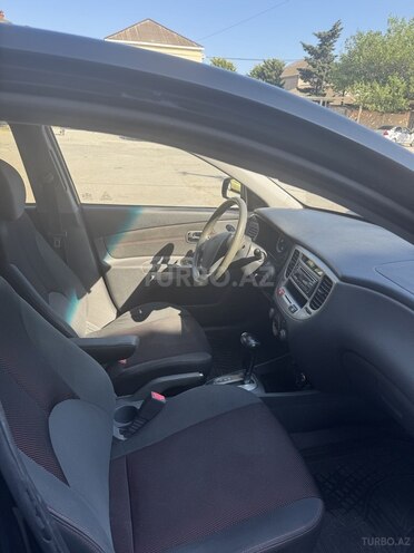 Kia Rio-4
