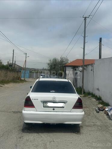 Mercedes C 220-2