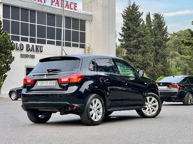Mitsubishi Outlander Sport-6