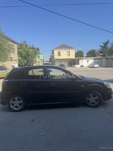 Kia Rio-2