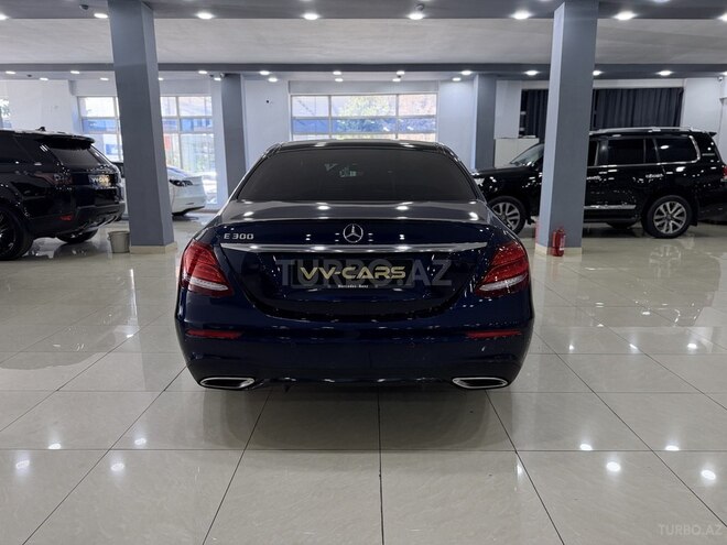 Mercedes E 300-8