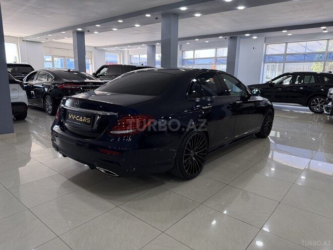Mercedes E 300-7