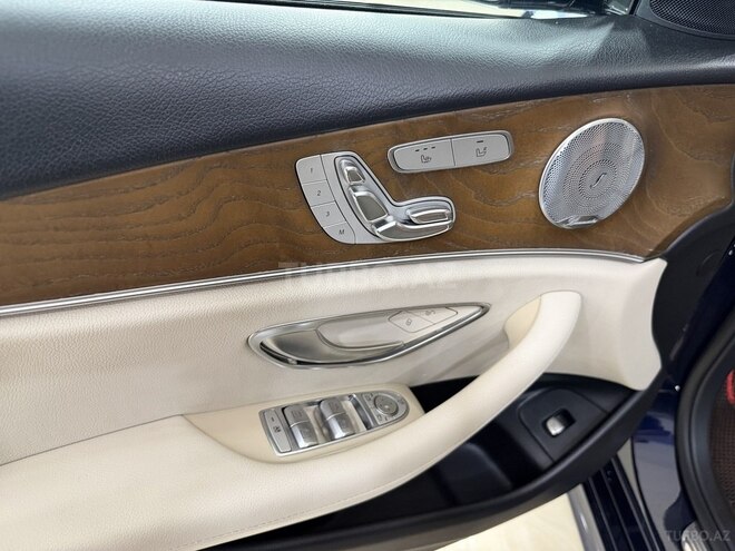Mercedes E 300-10