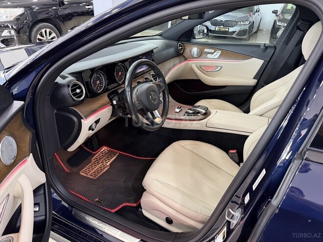 Mercedes E 300-16