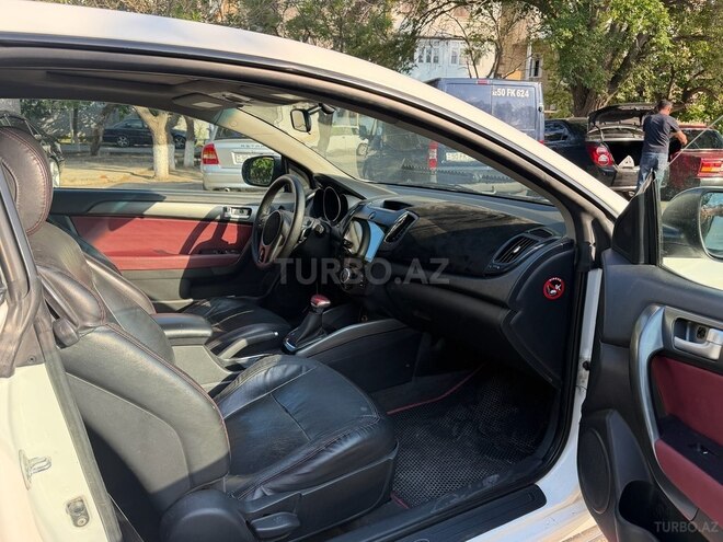 Kia Cerato-9