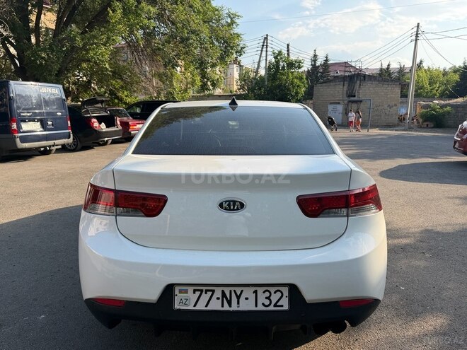 Kia Cerato-5
