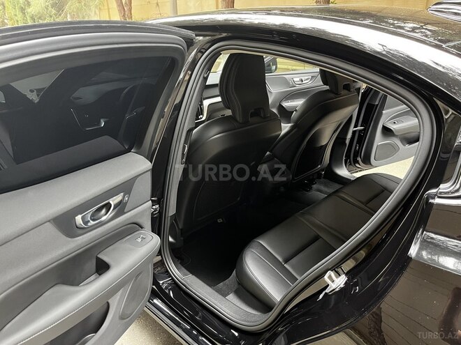 Volvo S60-8