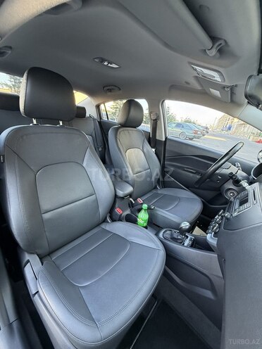 Kia Rio-13