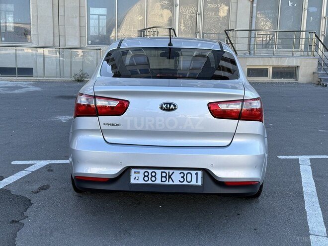 Kia Rio-7