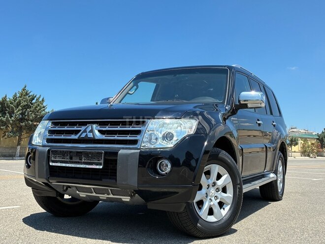 Mitsubishi Pajero-1
