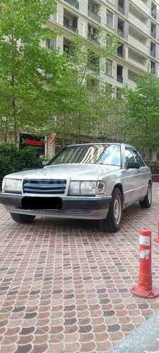 Mercedes 190-5