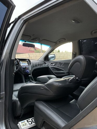 Hyundai Santa Fe-10