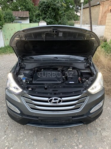 Hyundai Santa Fe-15