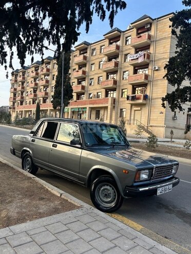 LADA (VAZ) 2107-2