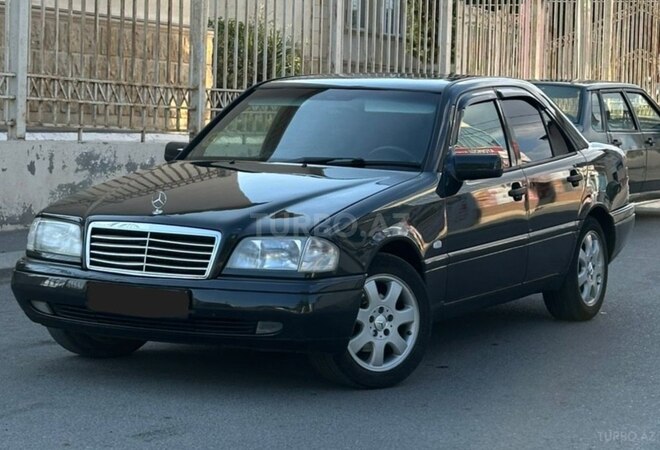 Mercedes C 200-1