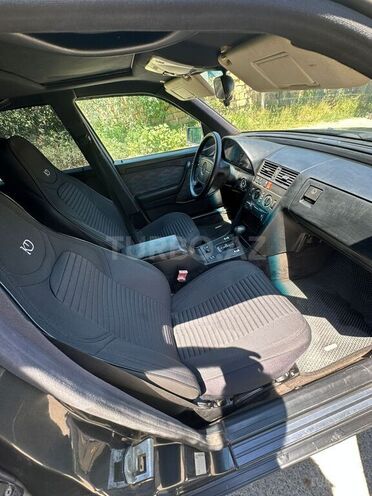 Mercedes C 200-6