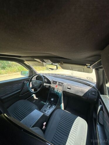 Mercedes C 200-7