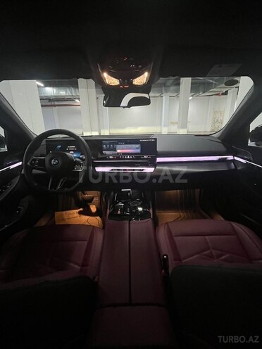 BMW i5-9