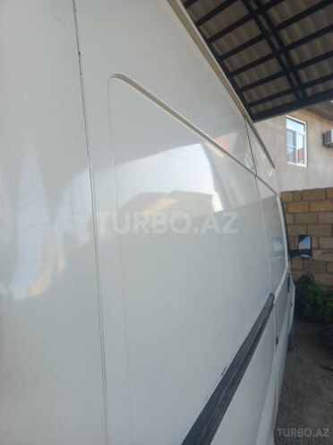 Ford Transit-4