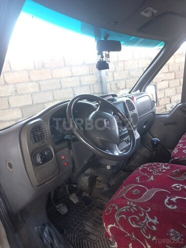 Ford Transit-5