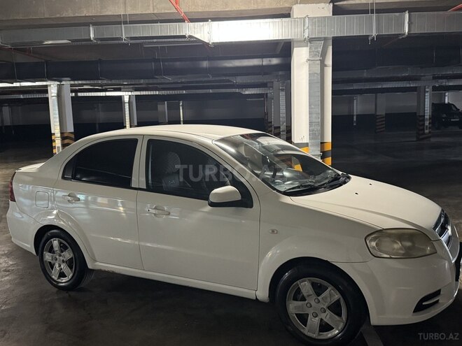 Chevrolet Aveo-5