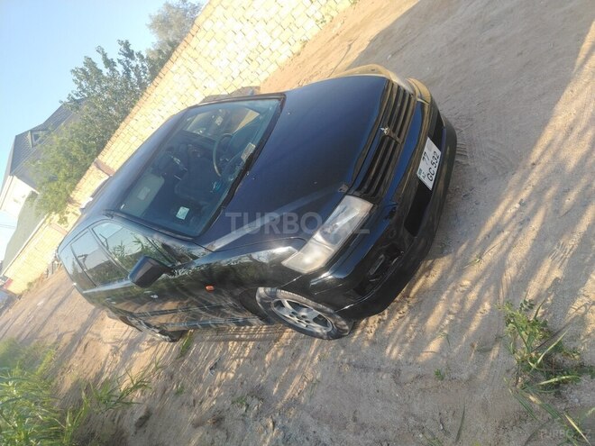 Mitsubishi Chariot Grandis-9