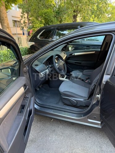 Opel Astra-7