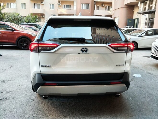 Toyota RAV4-5