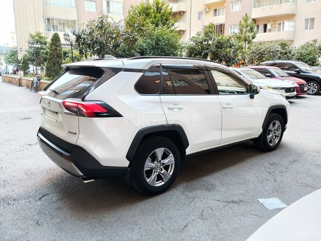 Toyota RAV4-3
