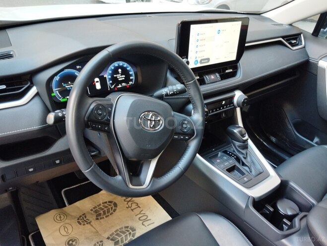 Toyota RAV4-13