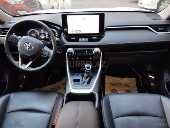 Toyota RAV4-6