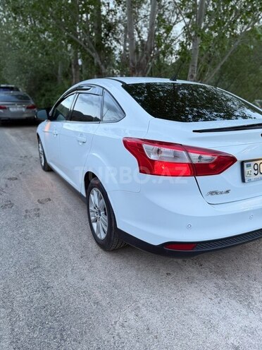 Ford Focus-7