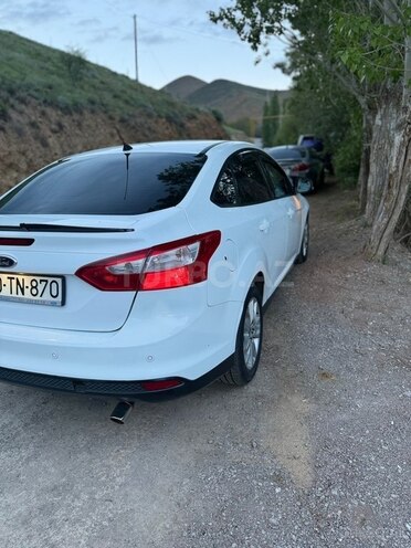 Ford Focus-6