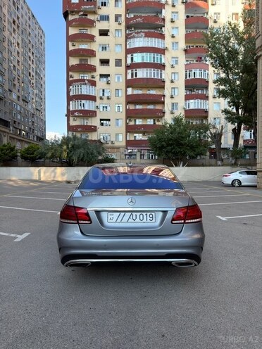 Mercedes E 220-4