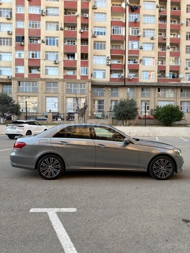 Mercedes E 220-3