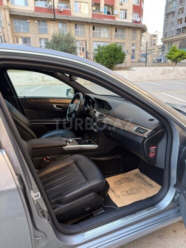 Mercedes E 220-8