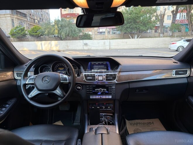 Mercedes E 220-10