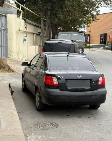Kia Rio-4