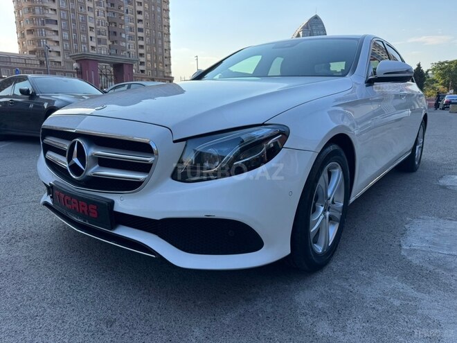 Mercedes E 220 d-4