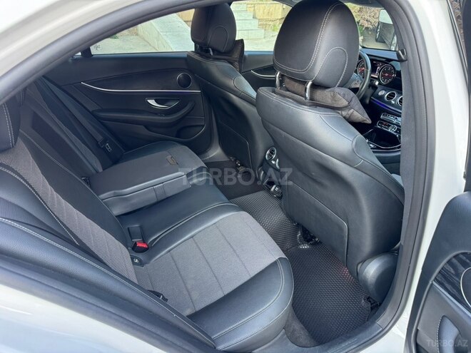 Mercedes E 220 d-14
