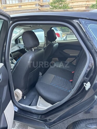 Ford Focus-7