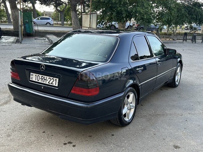 Mercedes C 180-7