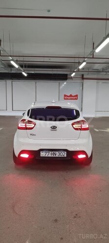 Kia Rio-5