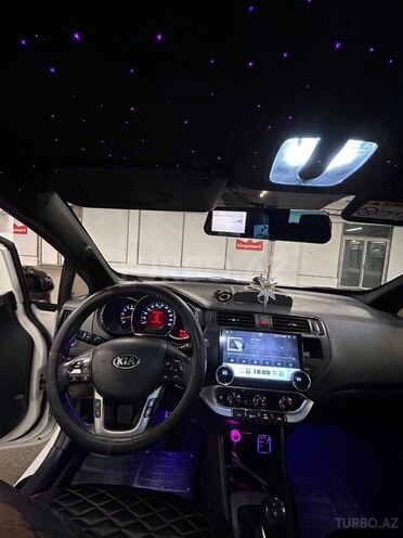 Kia Rio-7