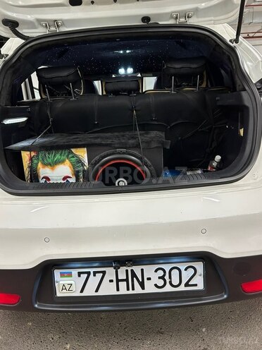Kia Rio-10