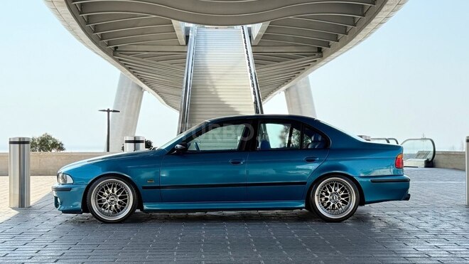BMW 523-5